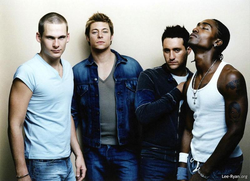 “Blue” хамтлагийн тасалбарыг хаанаас авах вэ?